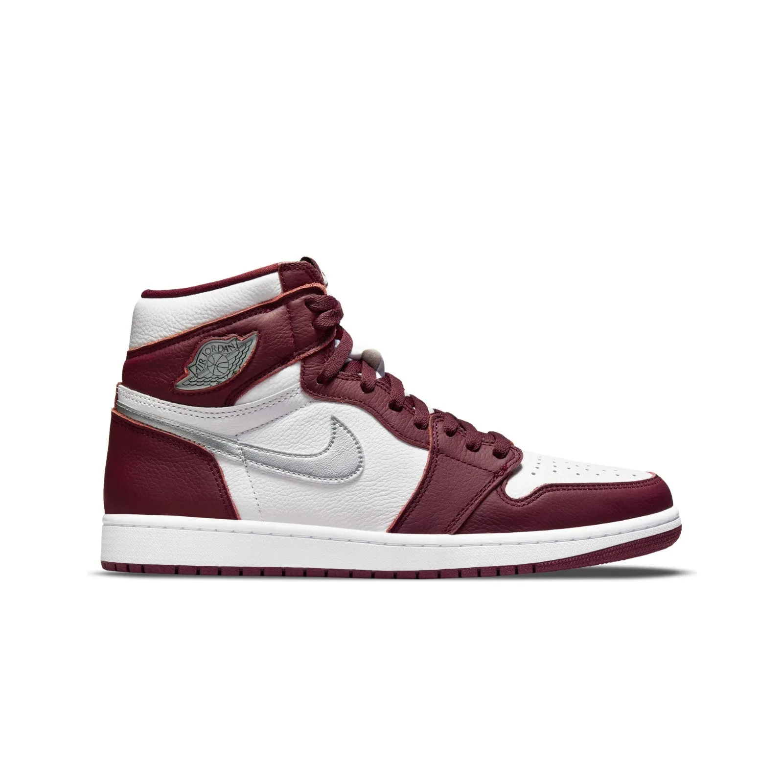 Air Jordan 1 Retro High OG 'Bordeaux' 555088-611