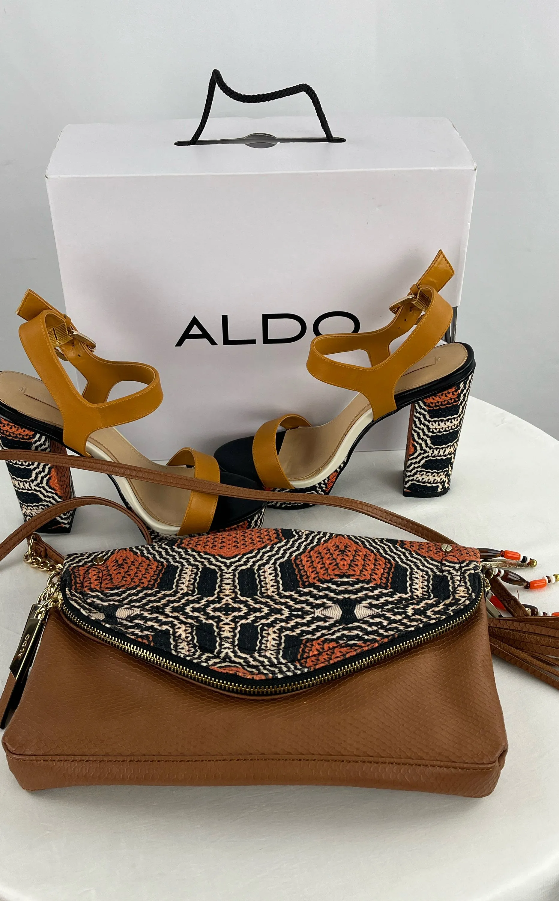 Aldo Women's Mary Jane Heels Size 6.5 & Matching Crossbody Purse W/Box