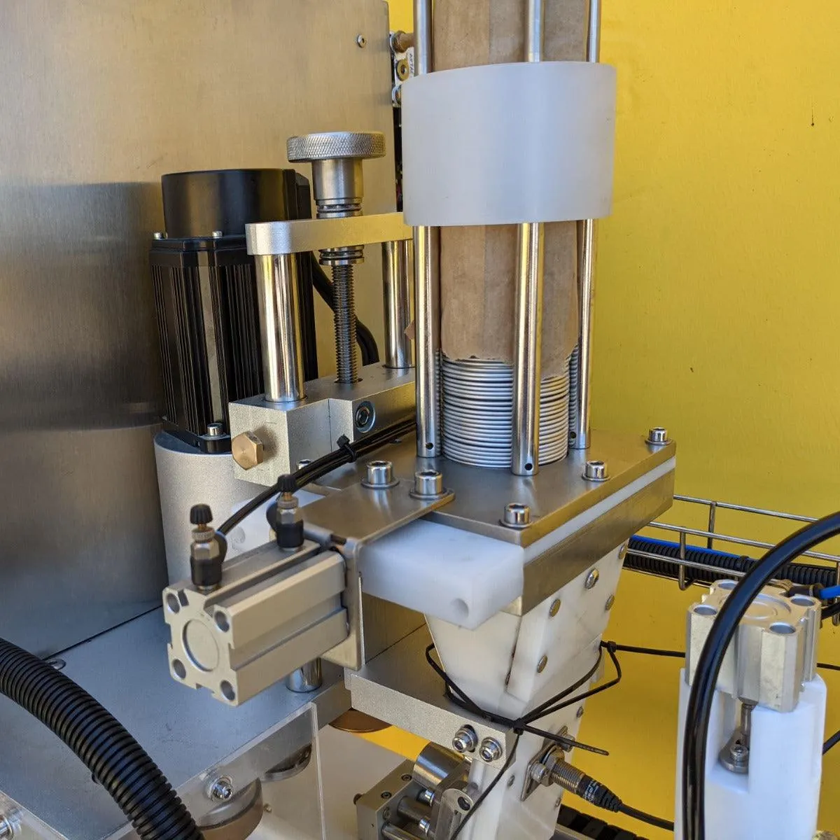 Cannular Fully Automatic Canning Machine - Single Lane