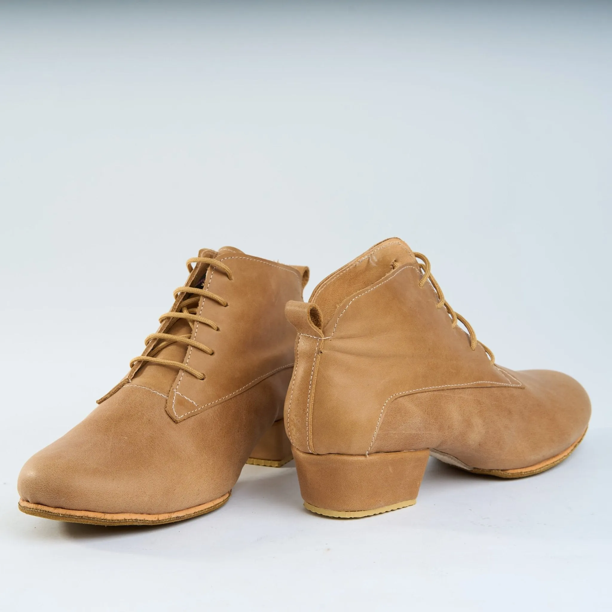 Lightly Tanned Genuine Leather - Handmade Tango Trainers - Tita 9601