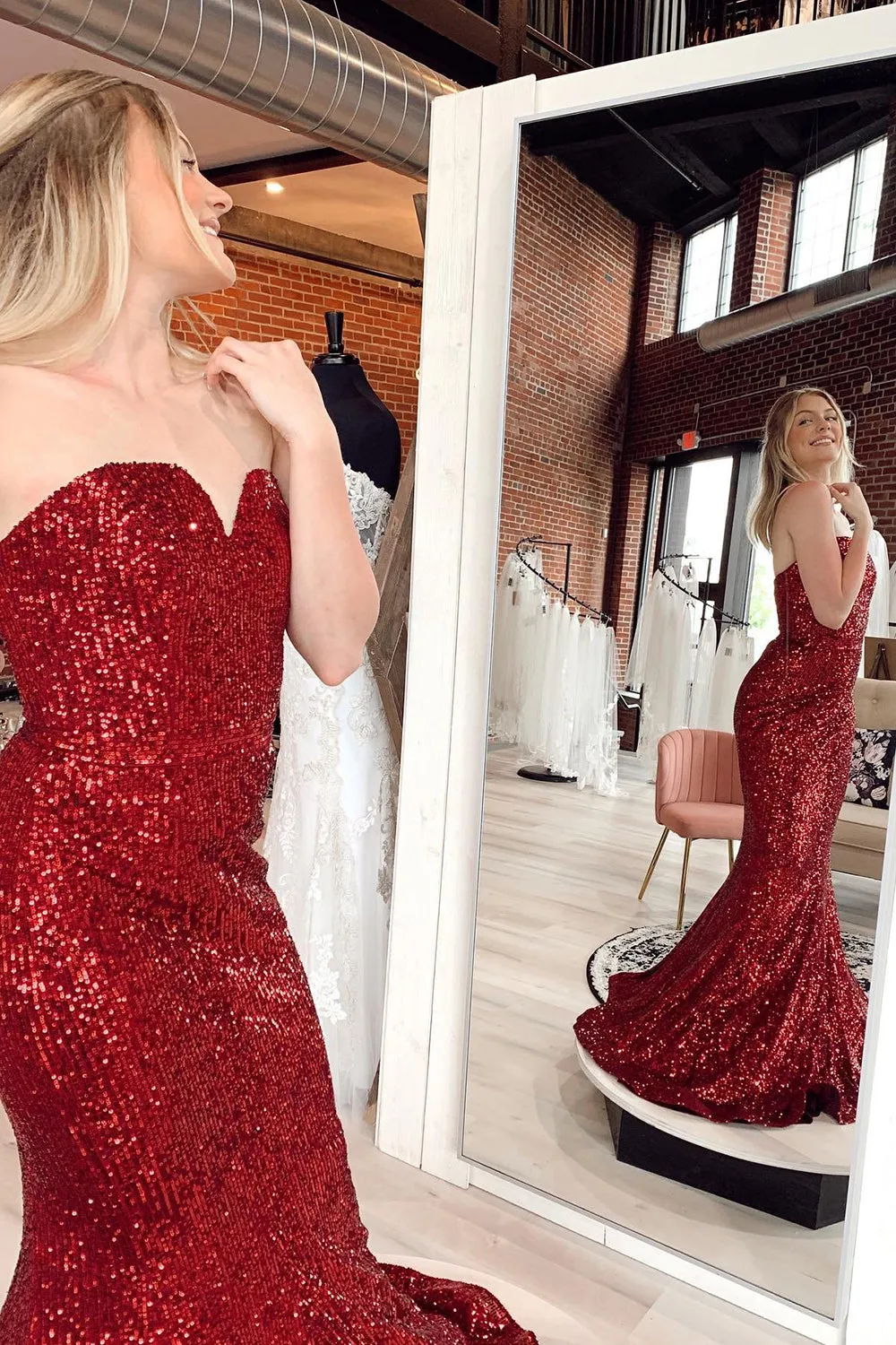 Mermaid Sweetheart Burgundy Sequins Long Prom Dress with Sweep Train