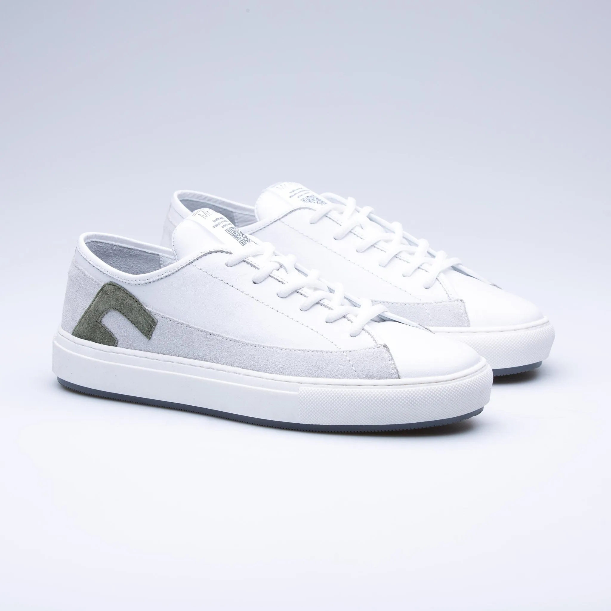 White Gustav Casual Shoes